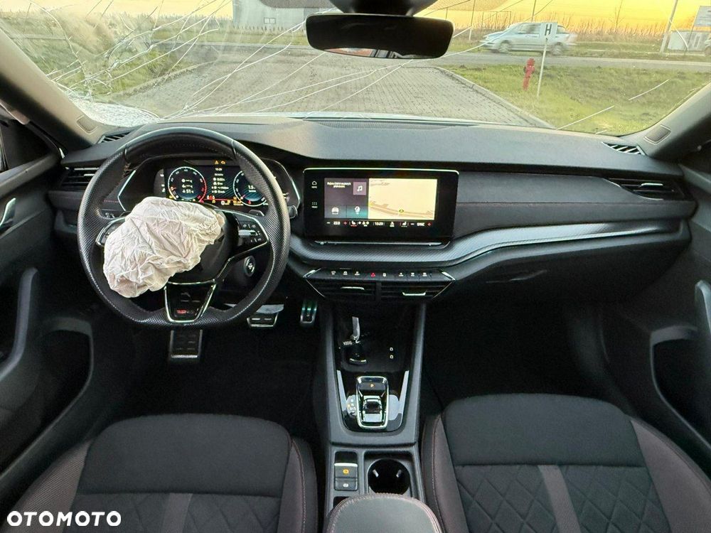 Skoda Octavia 2.0 TSI RS DSG - 21