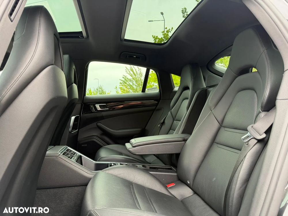 Porsche Panamera 4S - 9