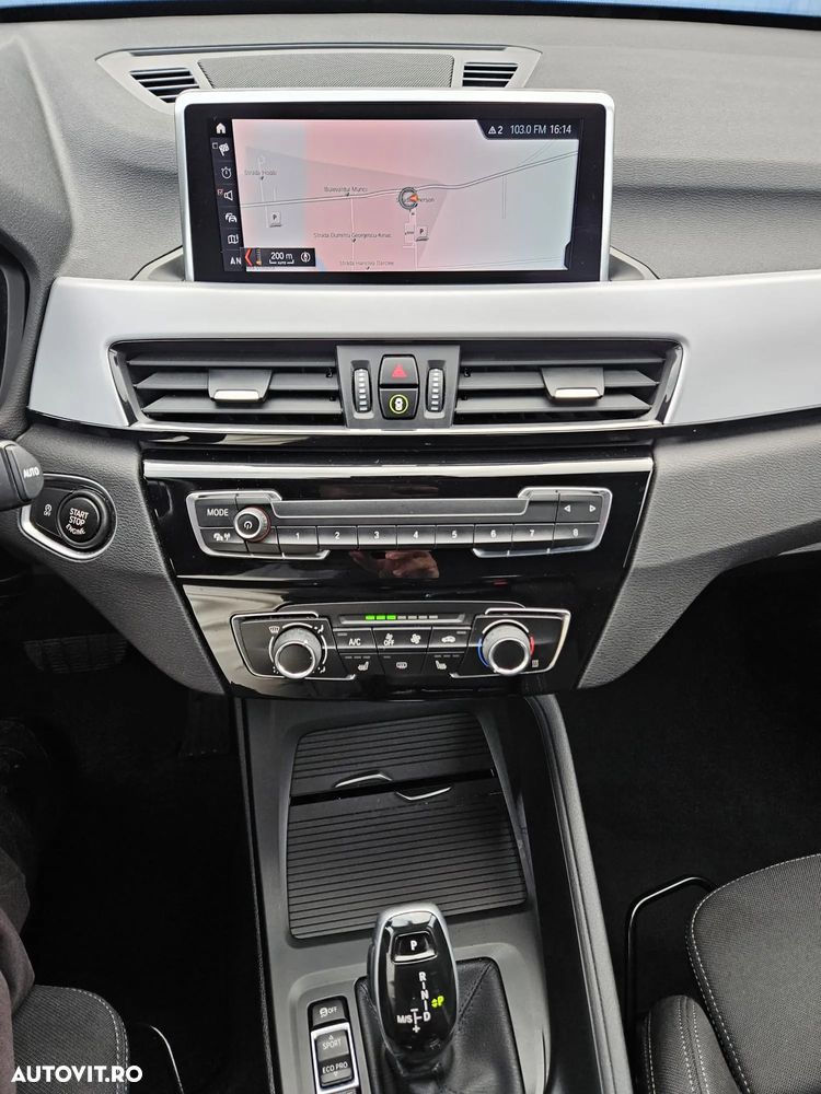 BMW X1 sDrive18d Aut. Sport Line - 18