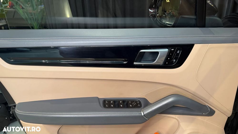 Porsche Cayenne Standard - 14