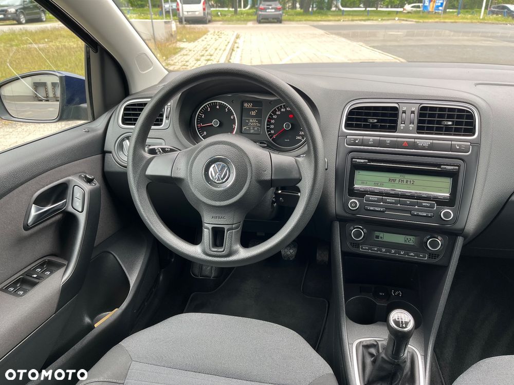 Volkswagen Polo - 13