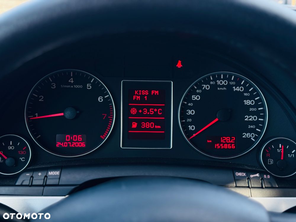 Audi A4 Limousine - 17