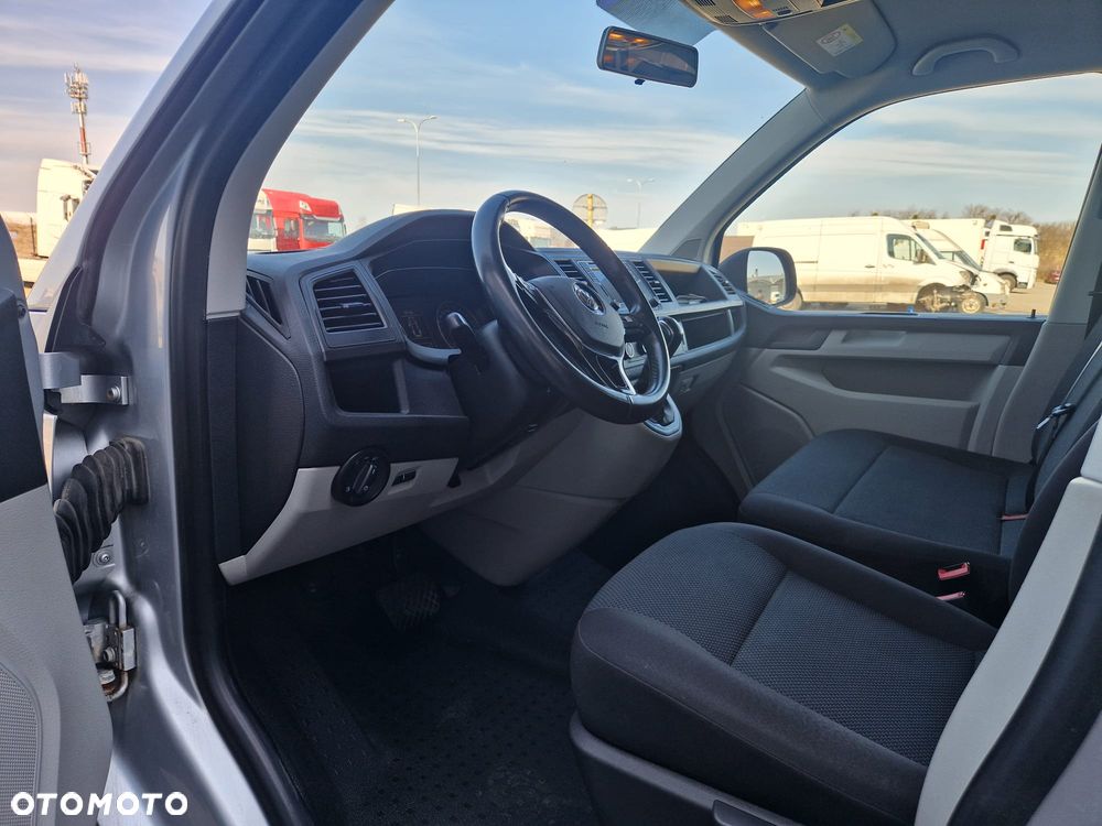 Volkswagen Transporter L2H1 4Motion DSG - 17