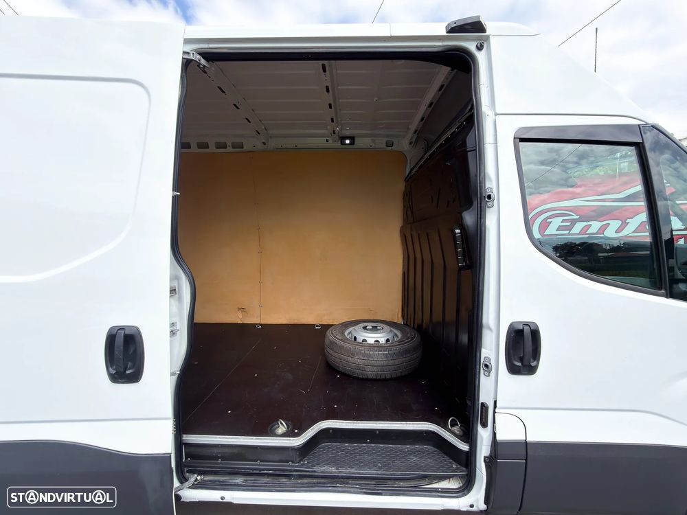Iveco Daily 3.0 70C18H 7000 - 7