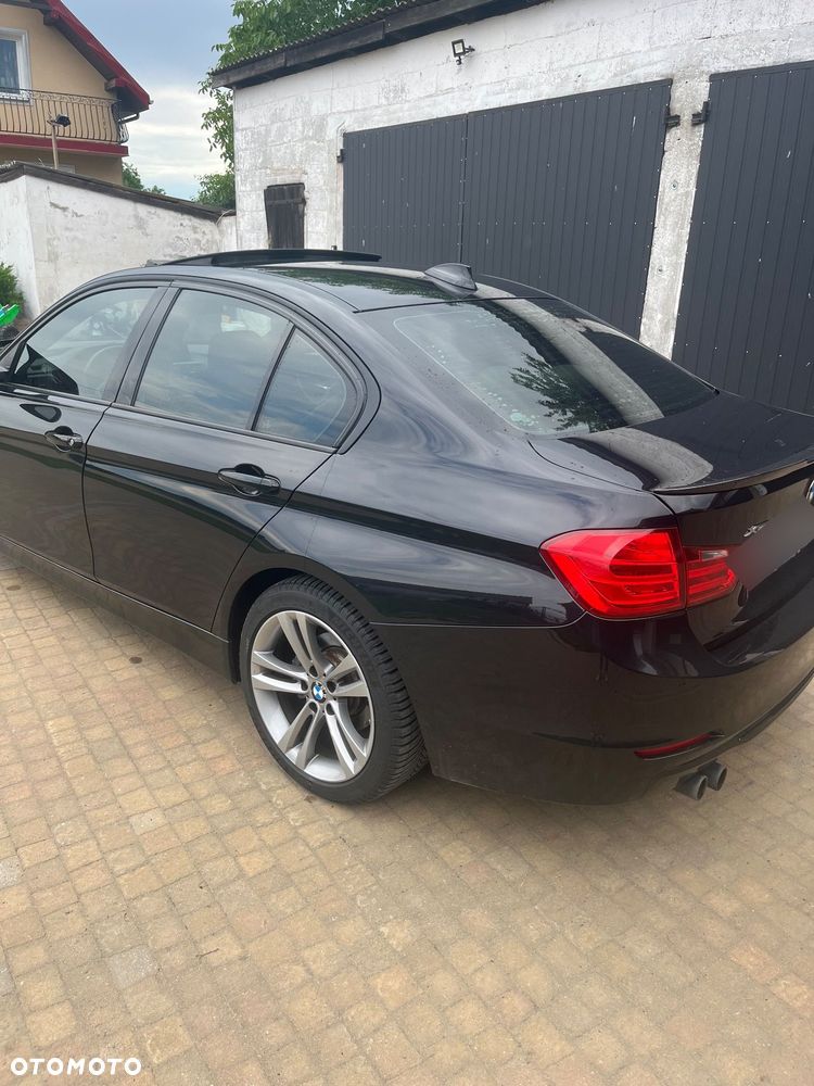 BMW Seria 3 328i xDrive - 5