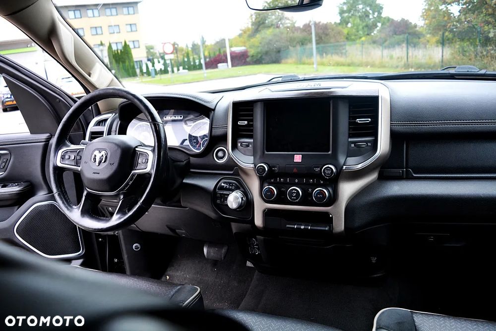 Dodge RAM 5.7 4x4 - 15