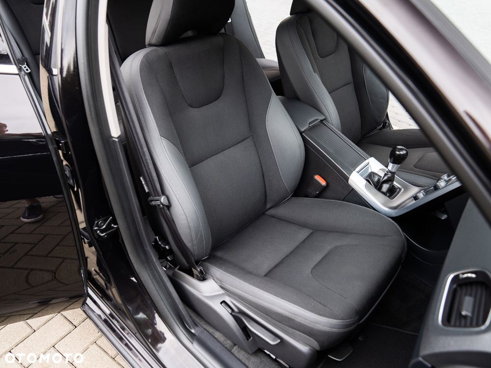 Volvo V60 D4 Business Edition - 26