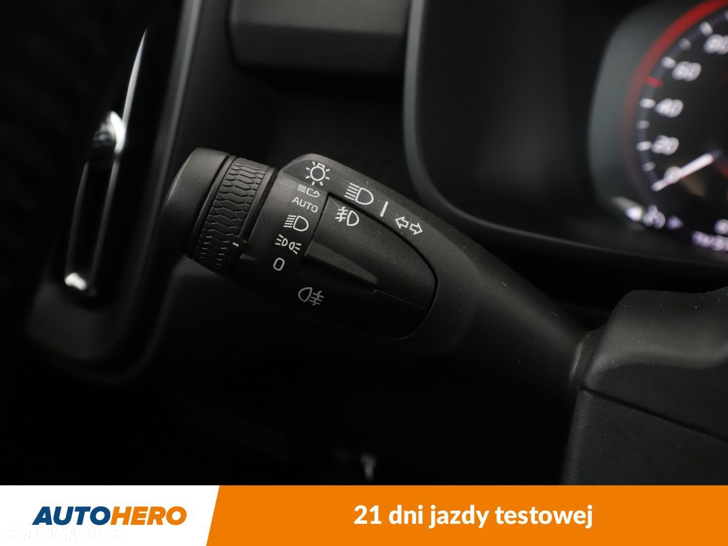 Volvo XC 40 - 30