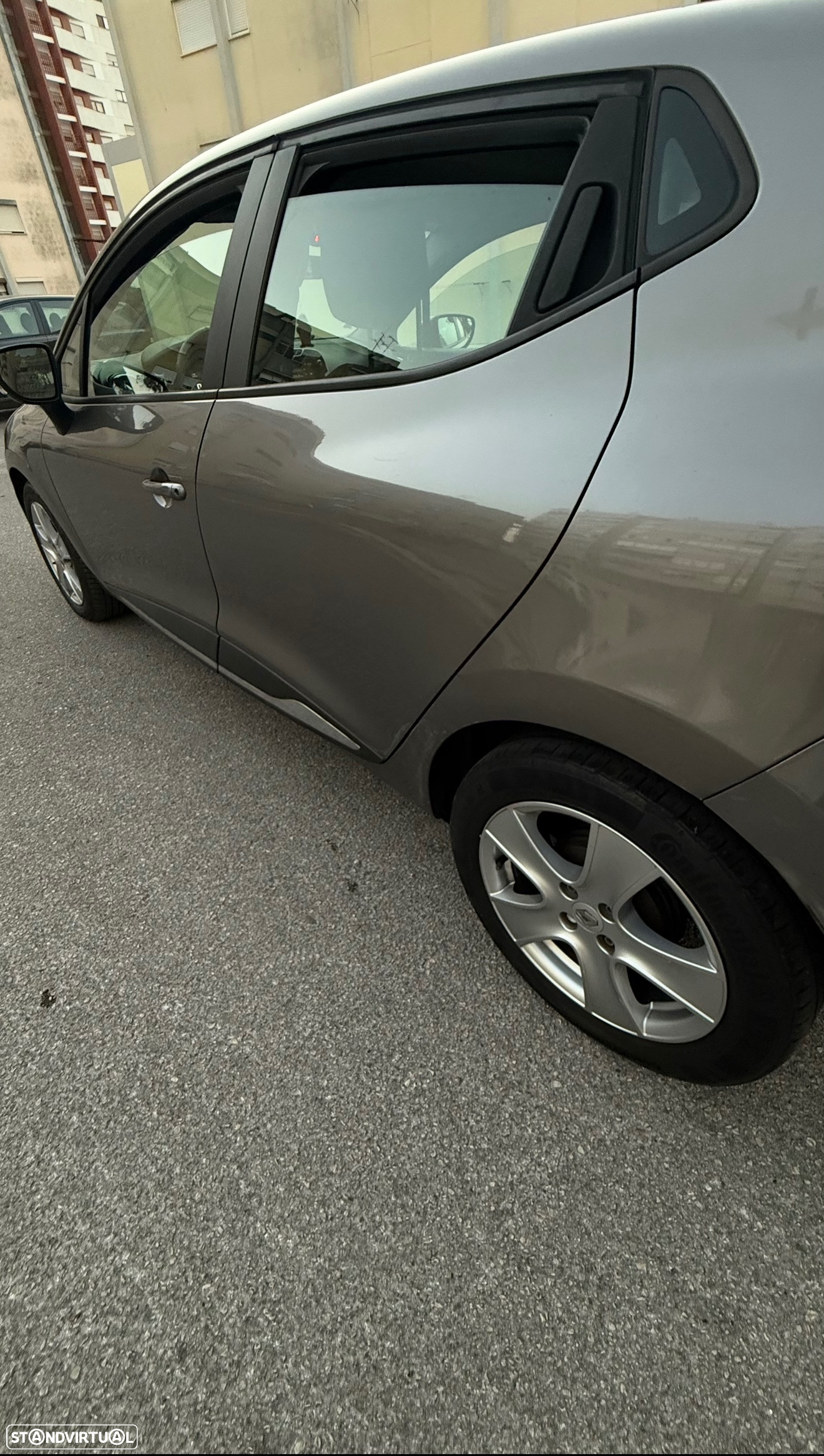 Renault Clio - 12