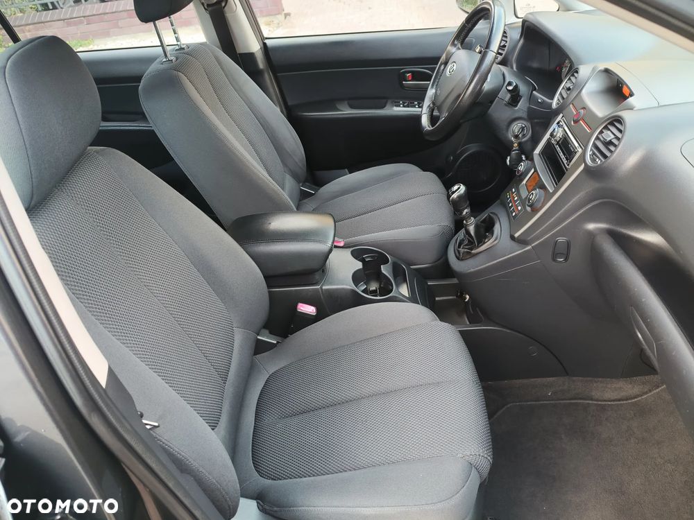 Kia Carens 2.0 CVVT Spirit - 10