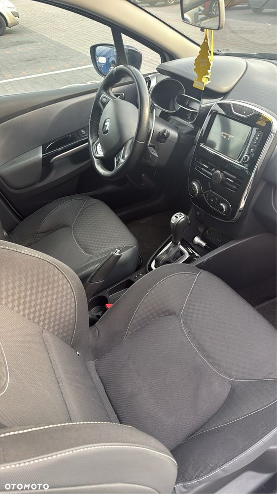 Renault Clio - 5
