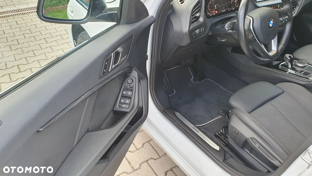 BMW Seria 1 118i Sport Line - 10