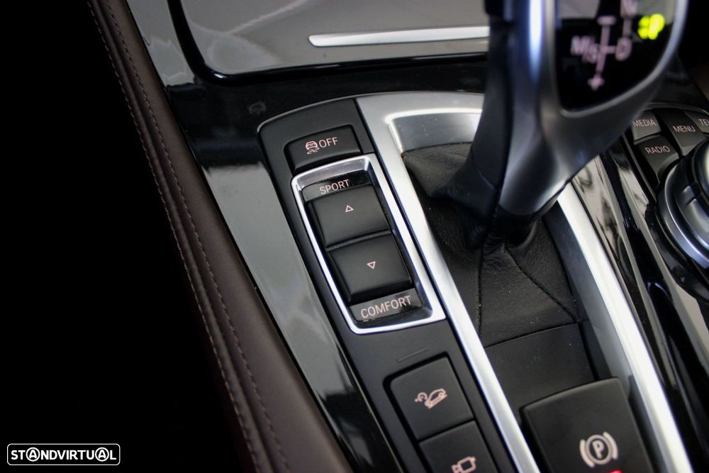 BMW 535 d xDrive Pack M Auto - 44