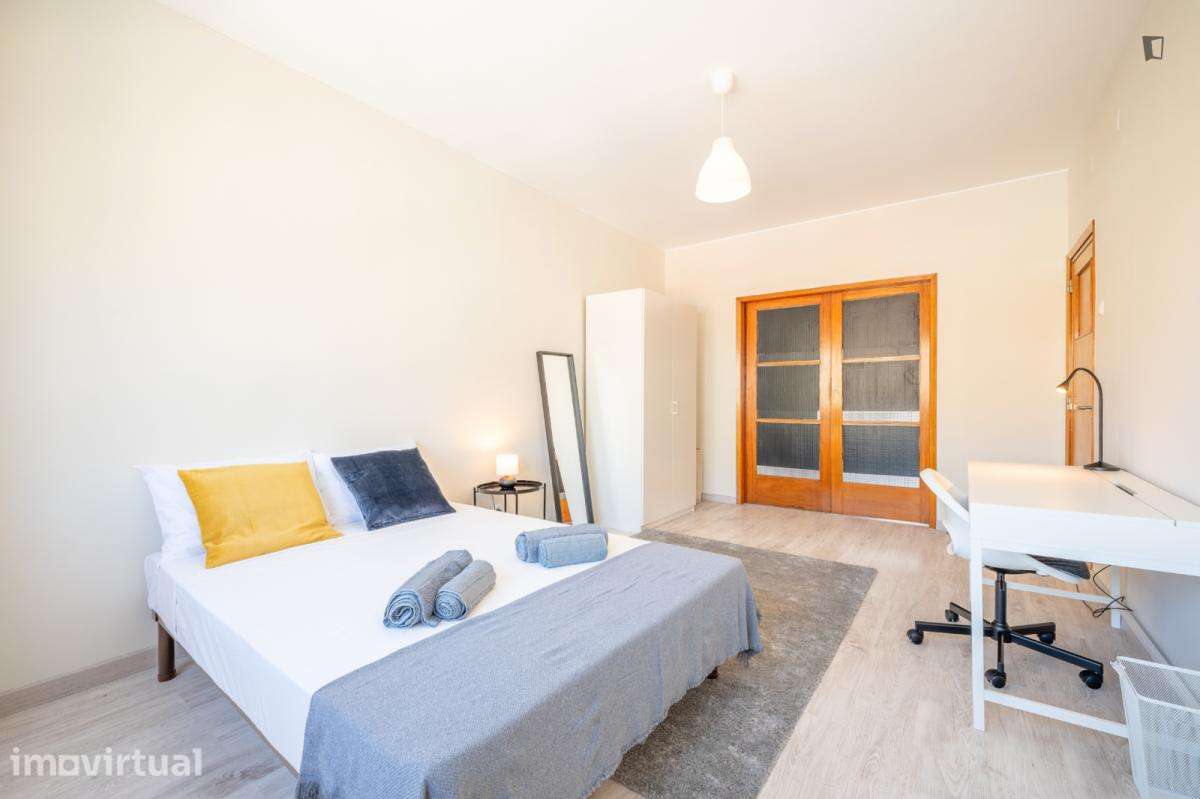 Quarto - localizado em Saldanha Lisbon - Grande imagem: 3/17