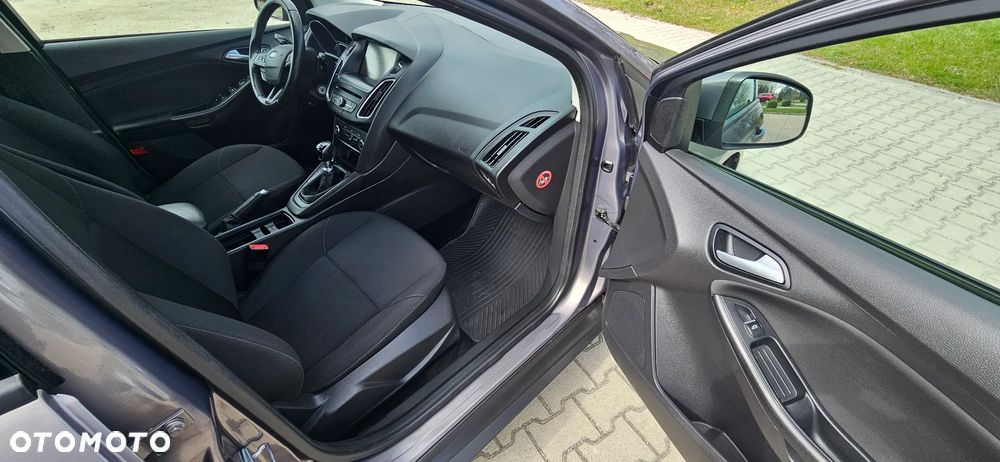 Ford Focus - 11