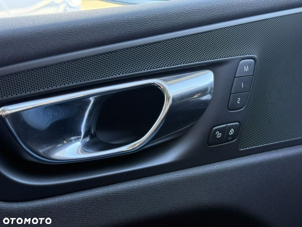 Volvo XC 60 D4 AWD Inscription - 22
