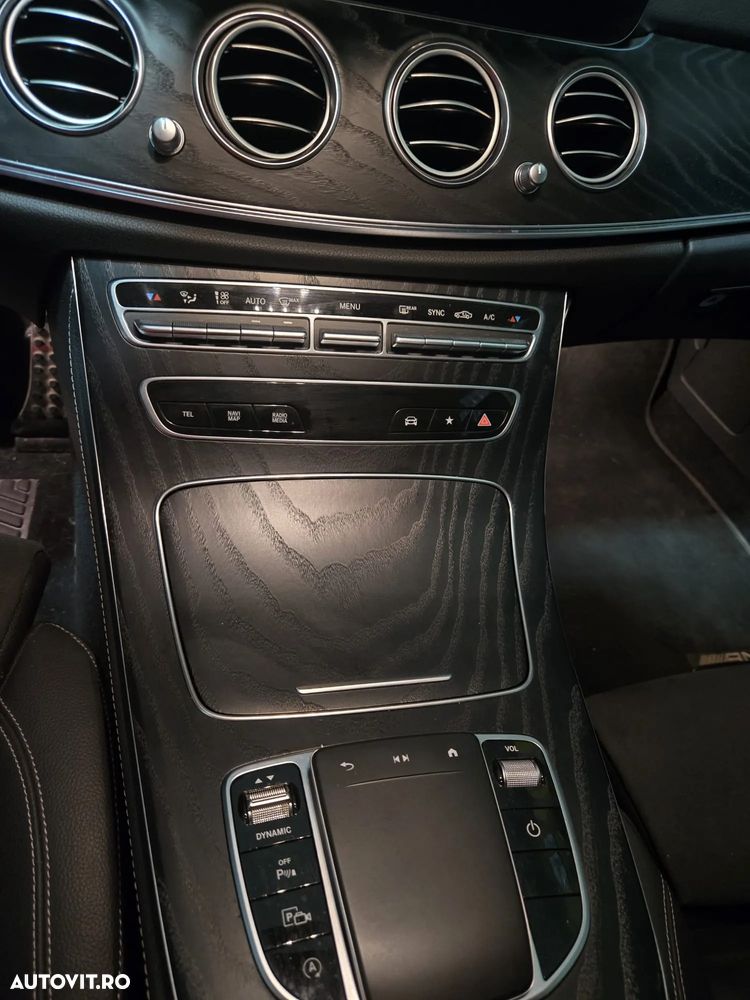 Mercedes-Benz E - 11