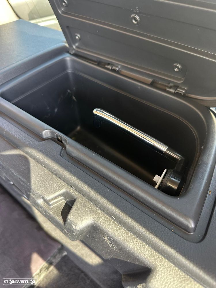 Land Rover Discovery TD V6 Aut. HSE - 29