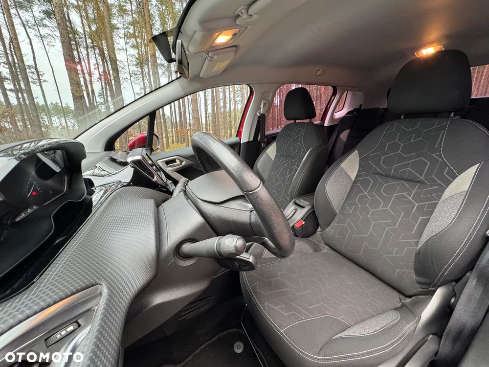 Peugeot 2008 1.2 Pure Tech Active S&S - 13