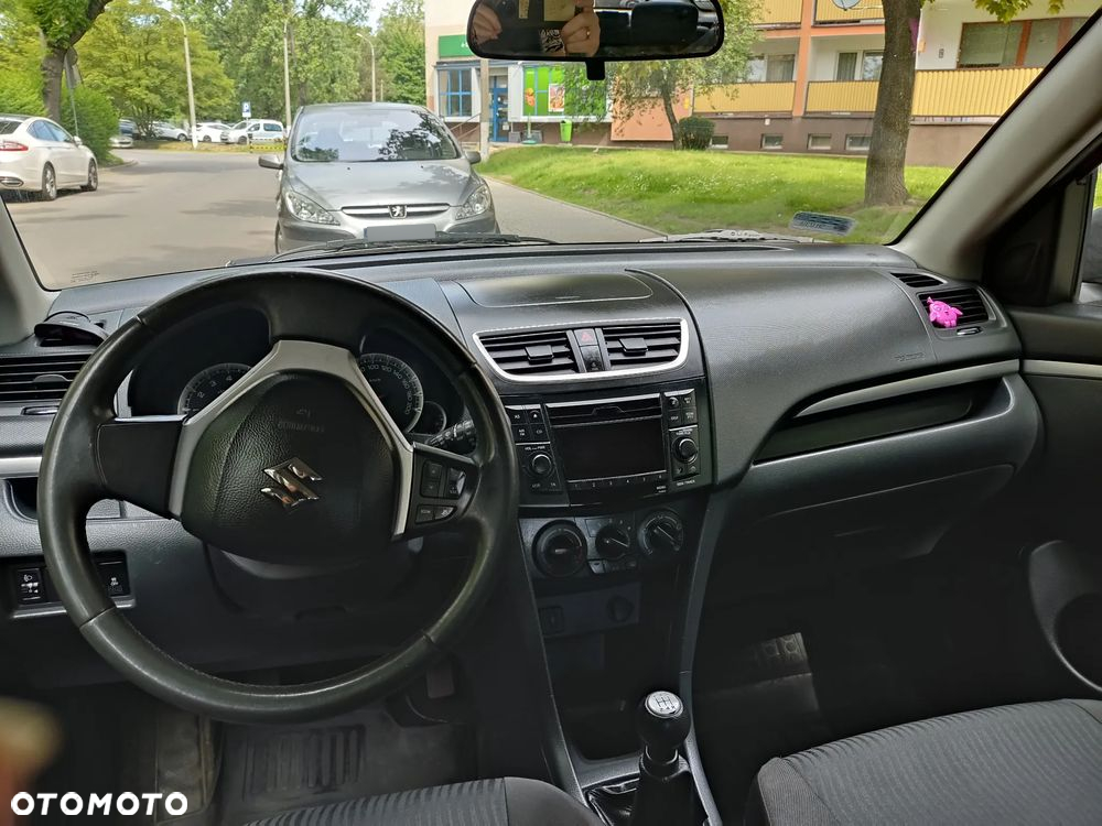 Suzuki Swift 1.2 Club - 3