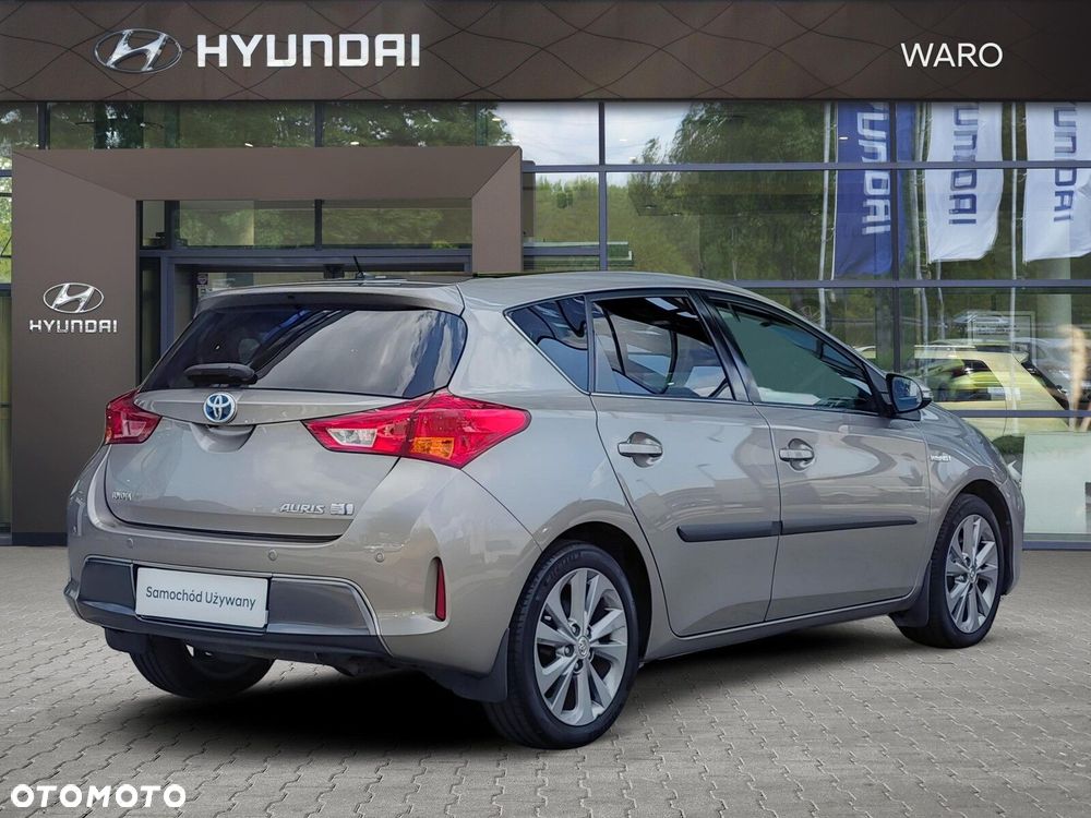 Toyota Auris Hybrid 135 Premium - 6