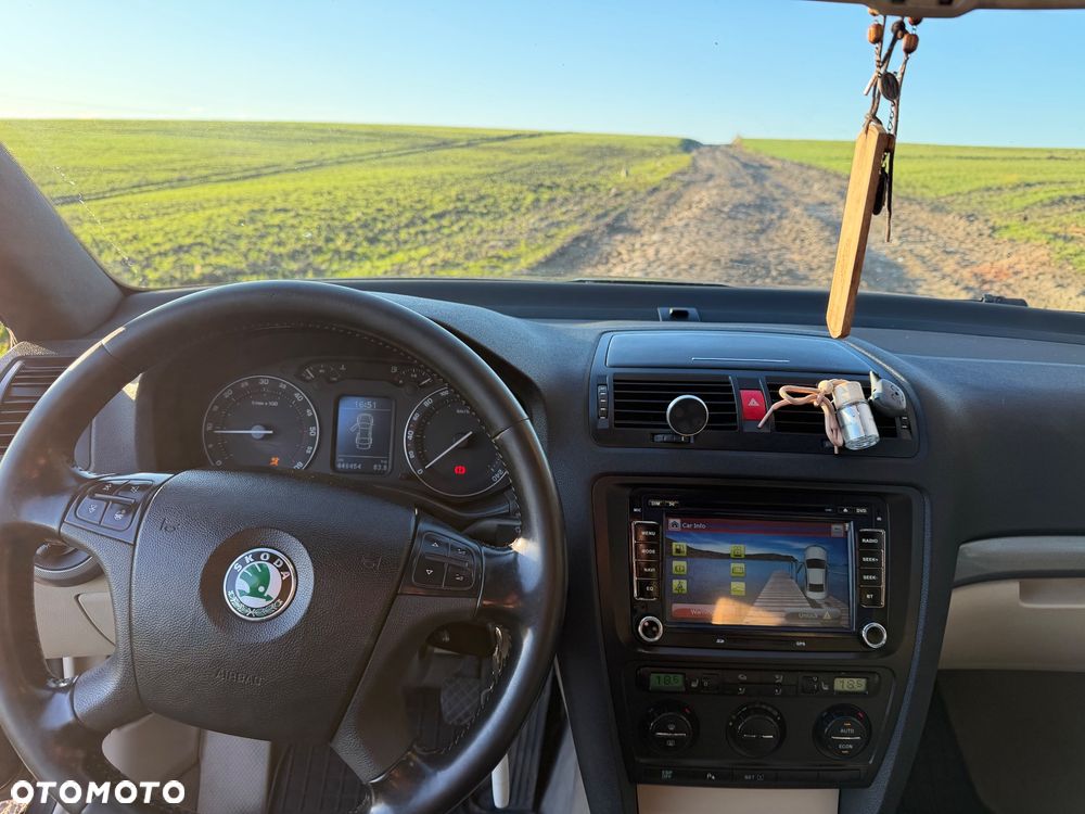 Skoda Octavia 2.0 TDI Edition 100 - 8