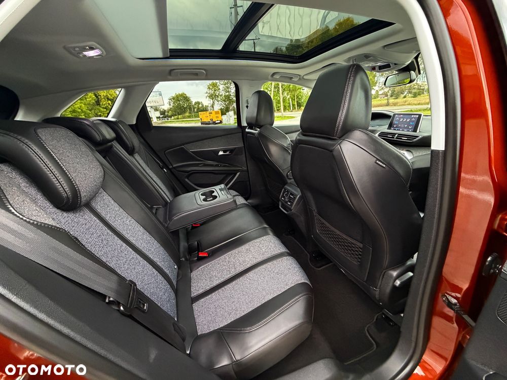 Peugeot 3008 PureTech 130 Stop & Start GPF Allure - 28