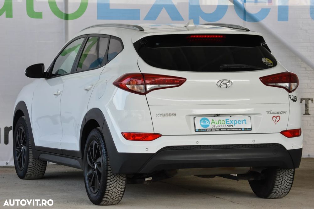 Hyundai Tucson blue 1.7 CRDi 2WD DCT Passion - 16