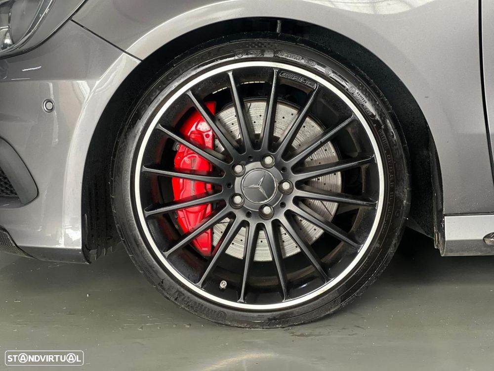 Mercedes-Benz A 45 AMG 4-Matic - 15