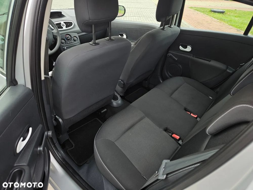 Renault Clio 1.2 16V 75 Yahoo - 18