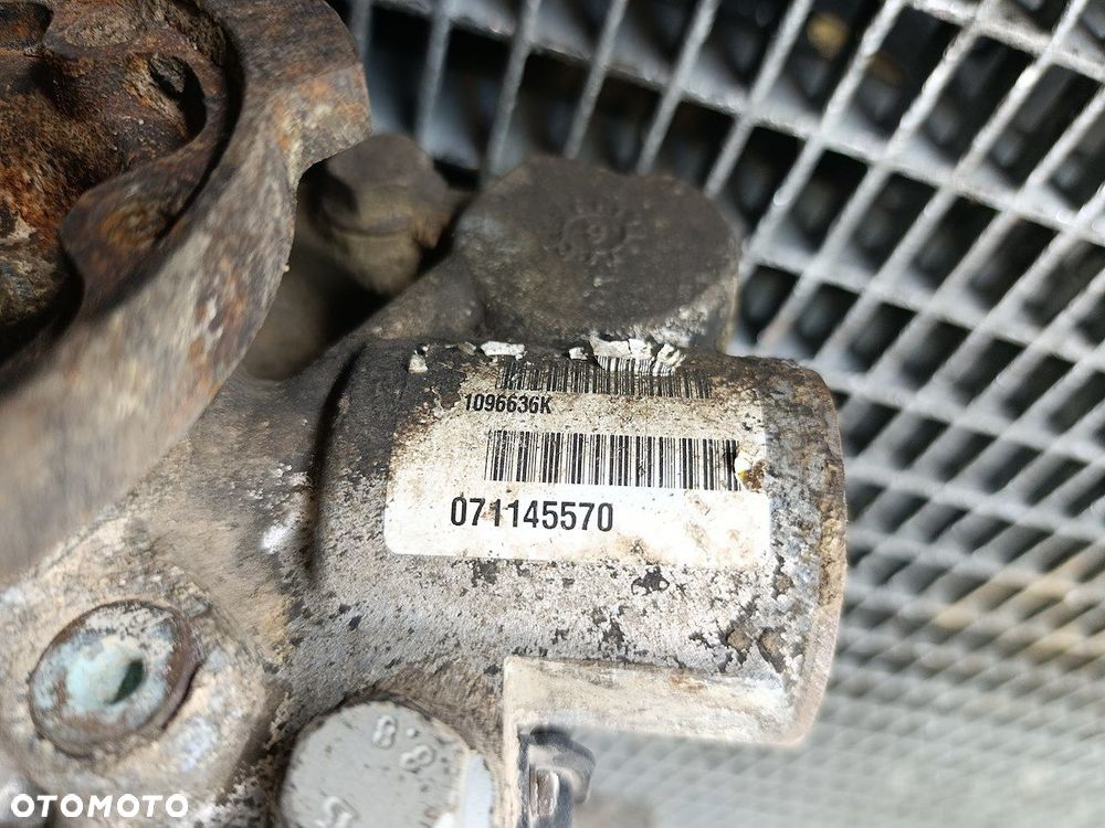 DYFERENCJAŁ TYŁ VW TRANSPORTER T5 02W525554G 2.5 TDI - 5