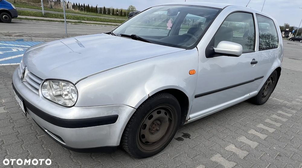 Volkswagen Golf - 5