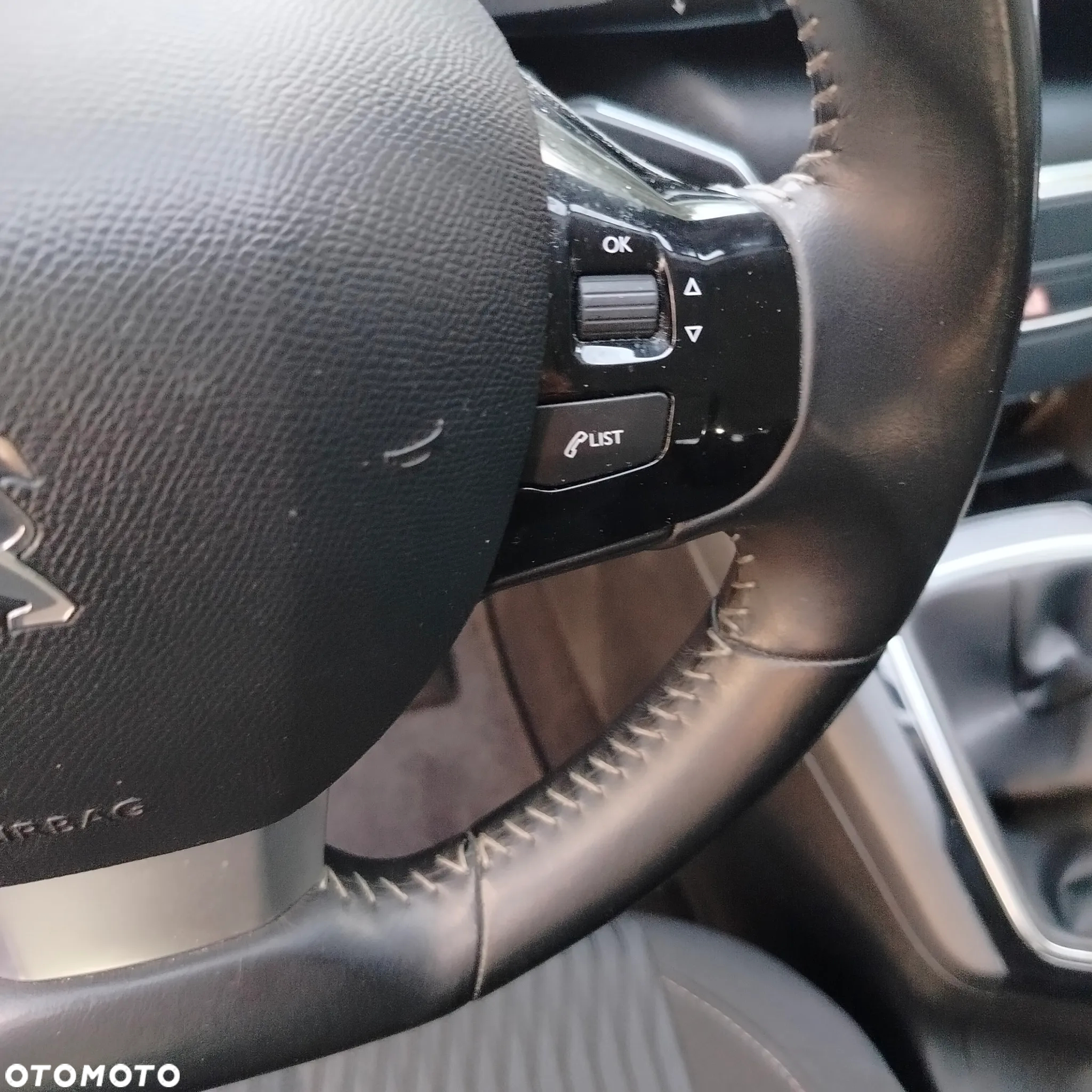 Peugeot 308 1.2 PureTech GPF Allure S&S - 9
