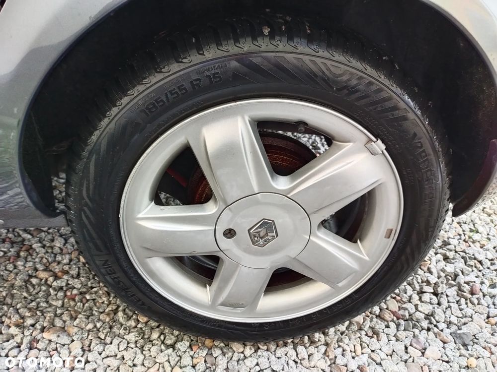 Renault Clio 1.2 16V Dynamique - 8