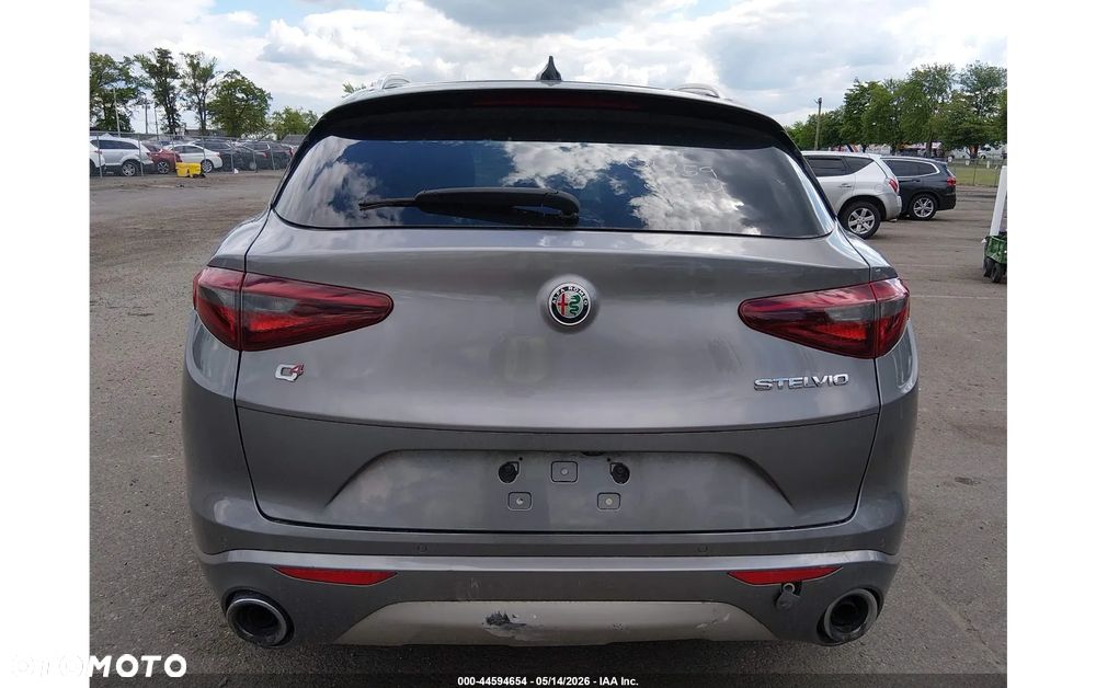 Alfa Romeo Stelvio - 6