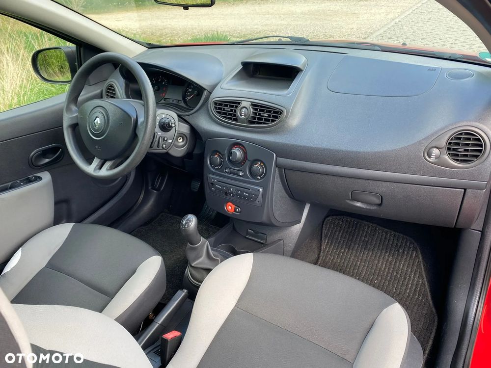 Renault Clio - 18