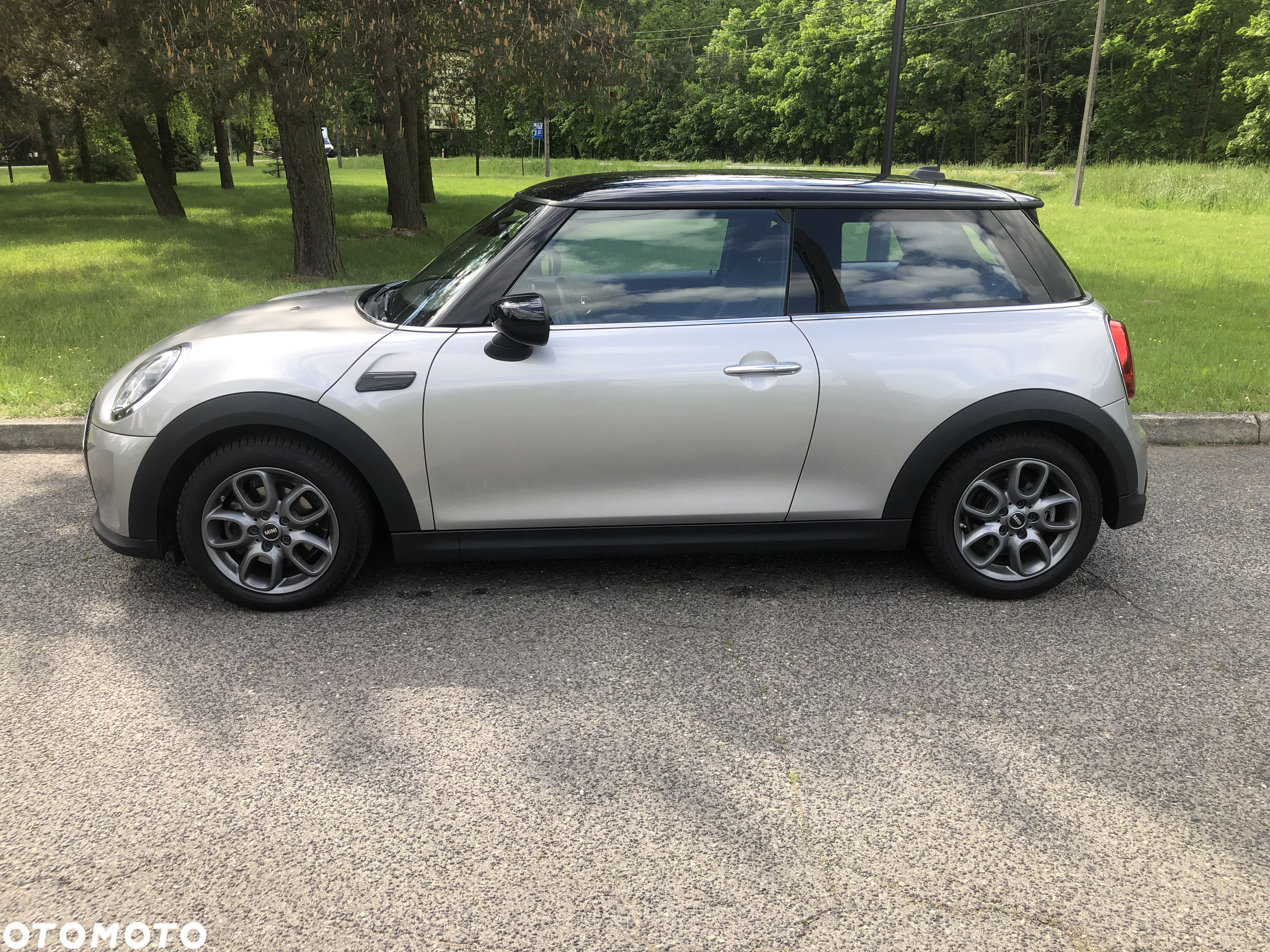 MINI Cooper Essential Trim - 5