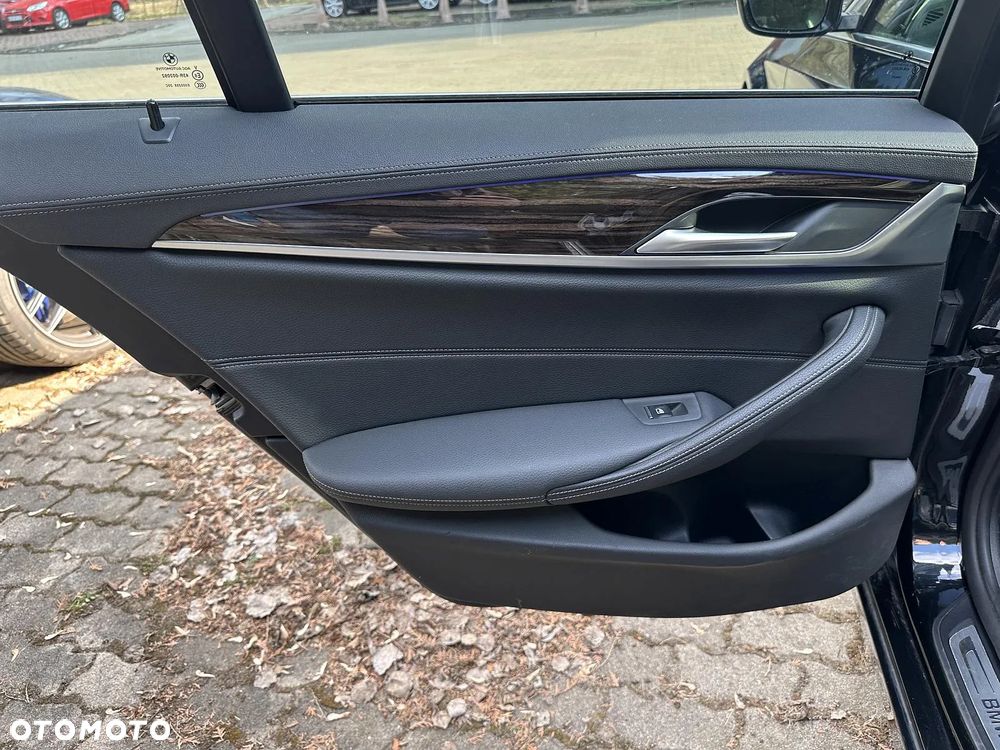 BMW Seria 5 540d xDrive Luxury Line - 29