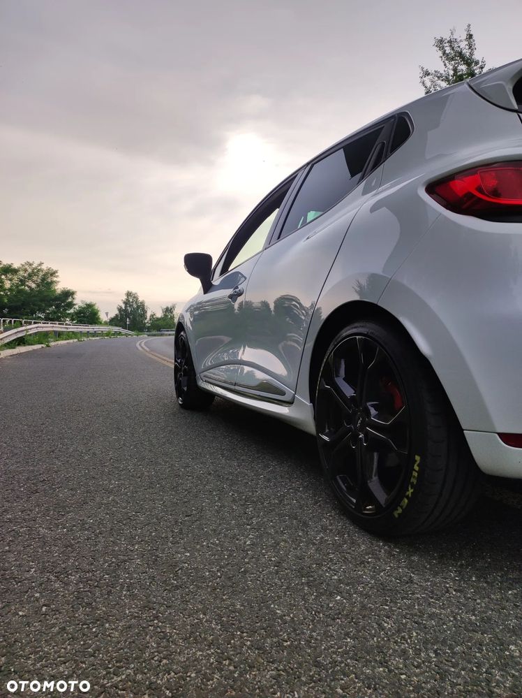 Renault Clio 1.6 R.S 200 EDC - 4