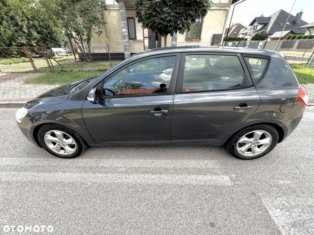 Kia Ceed - 2
