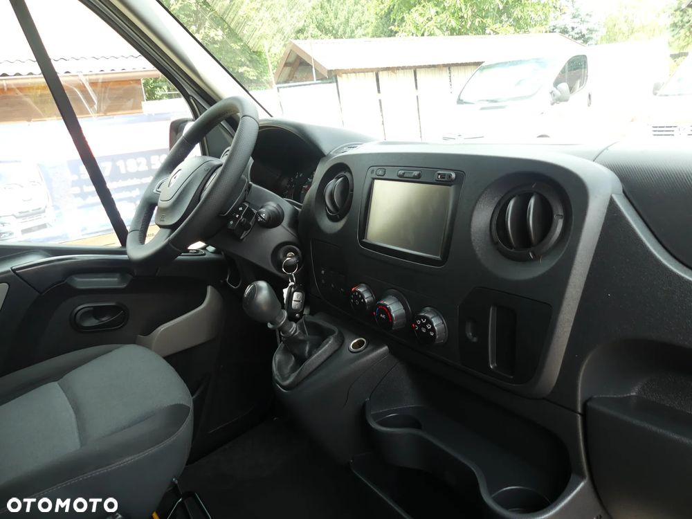 Renault Master - 18