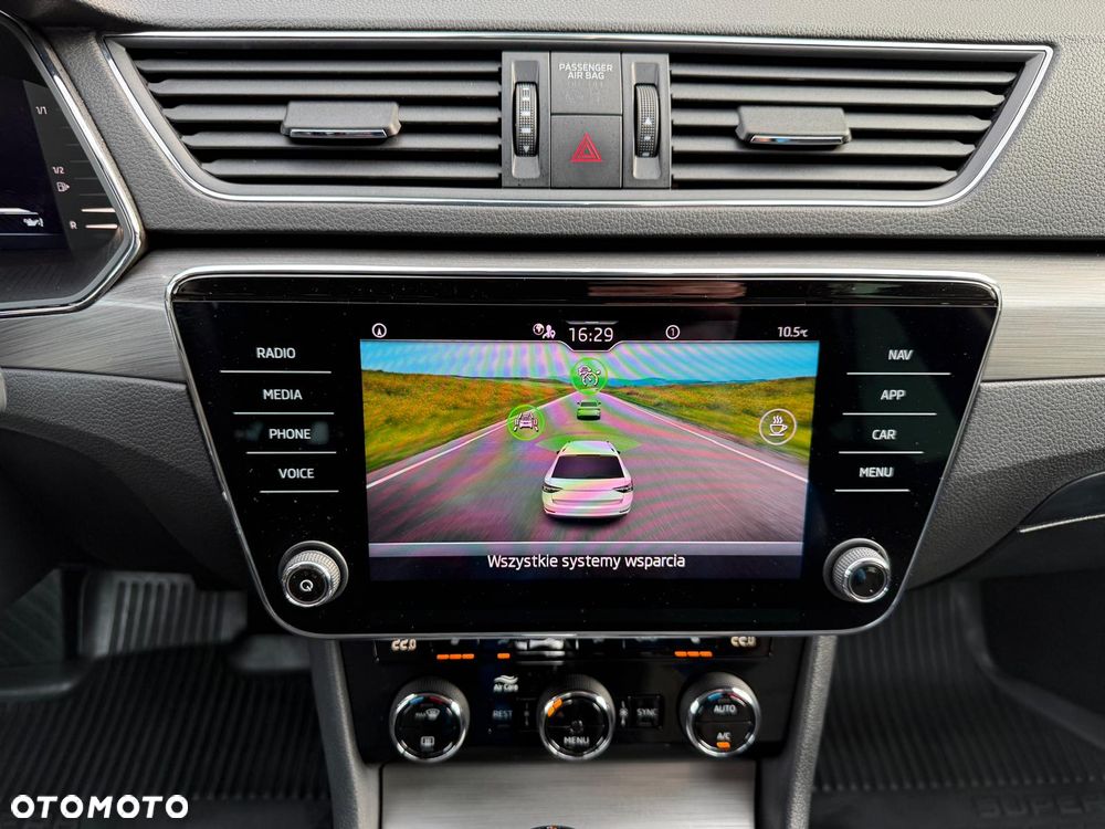 Skoda Superb 1.5 TSI Style DSG - 26