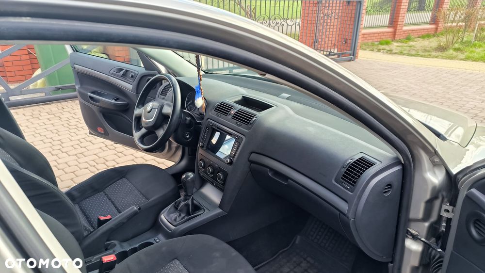 Skoda Octavia 1.6 TDI Active - 10