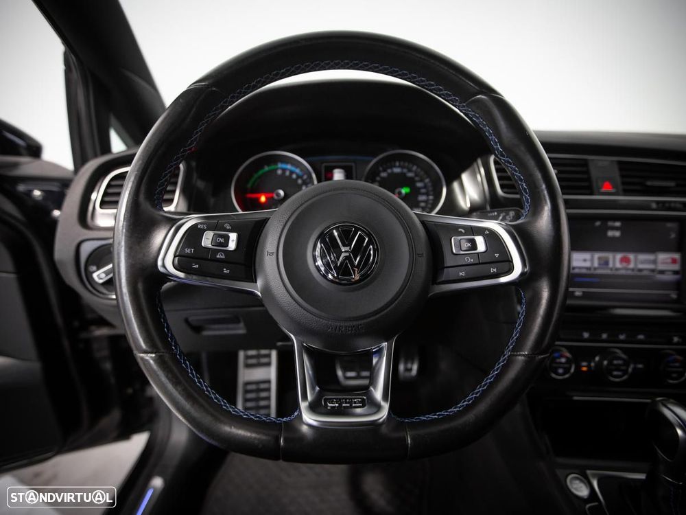 VW Golf 1.4 GTE Plug-in - 14