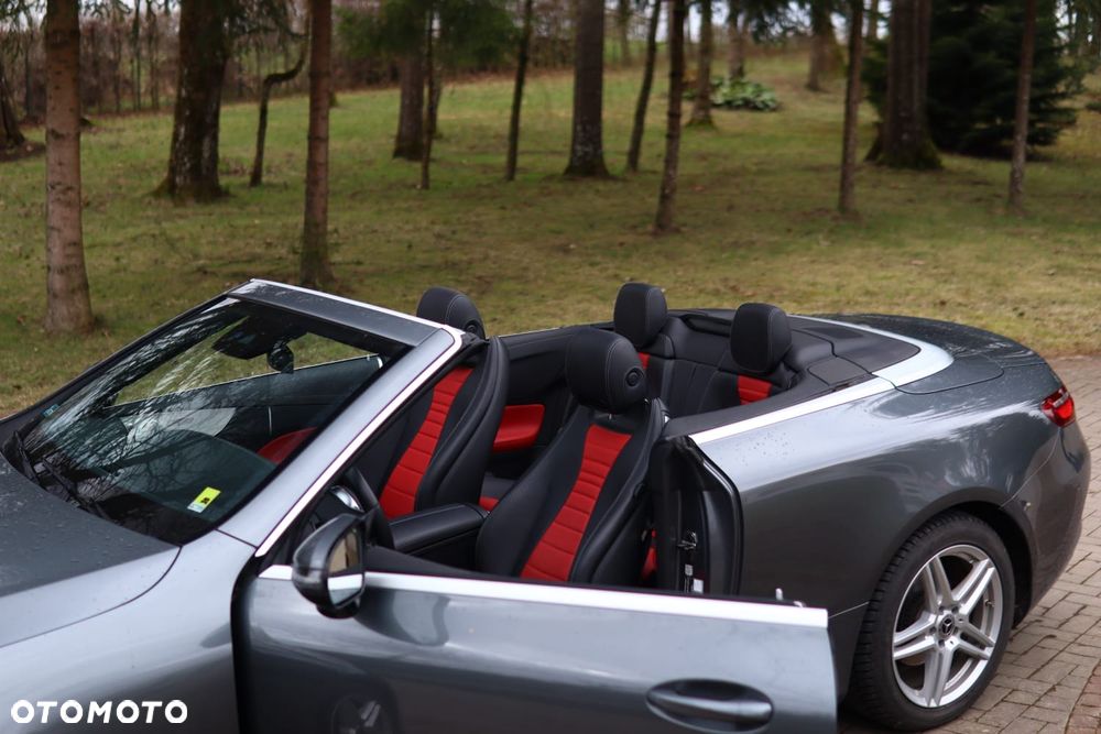 Mercedes-Benz Klasa E 200 4-Matic 9G-TRONIC - 2