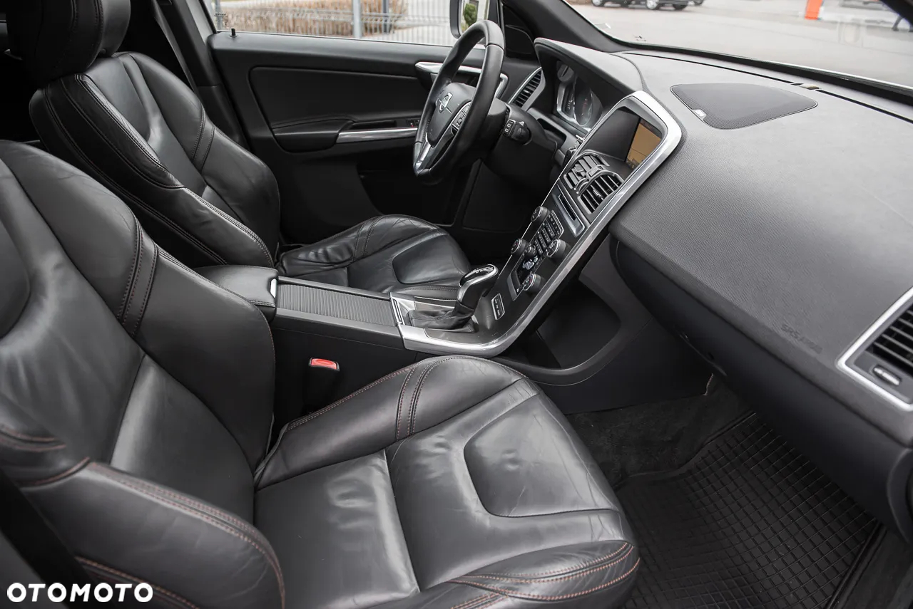 Volvo XC 60 D5 AWD Summum - 34