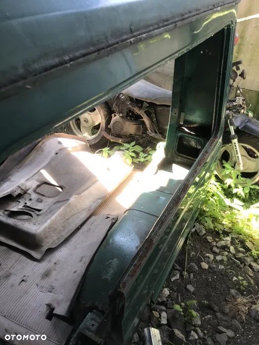 Tylna cześć karoserii mercedes g-klasa w461 3 drzwi do napraw - 2
