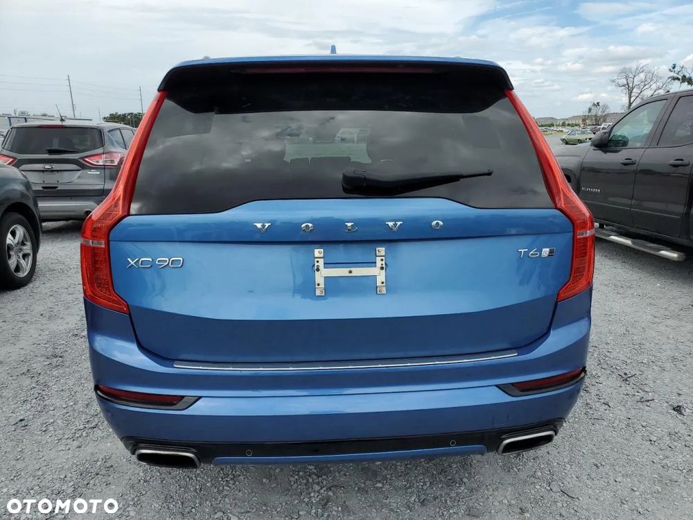 Volvo XC 90 - 6