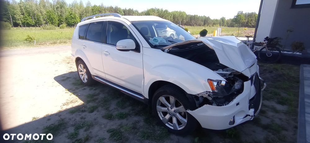 Mitsubishi Outlander 2.4 Intense + CVT - 3