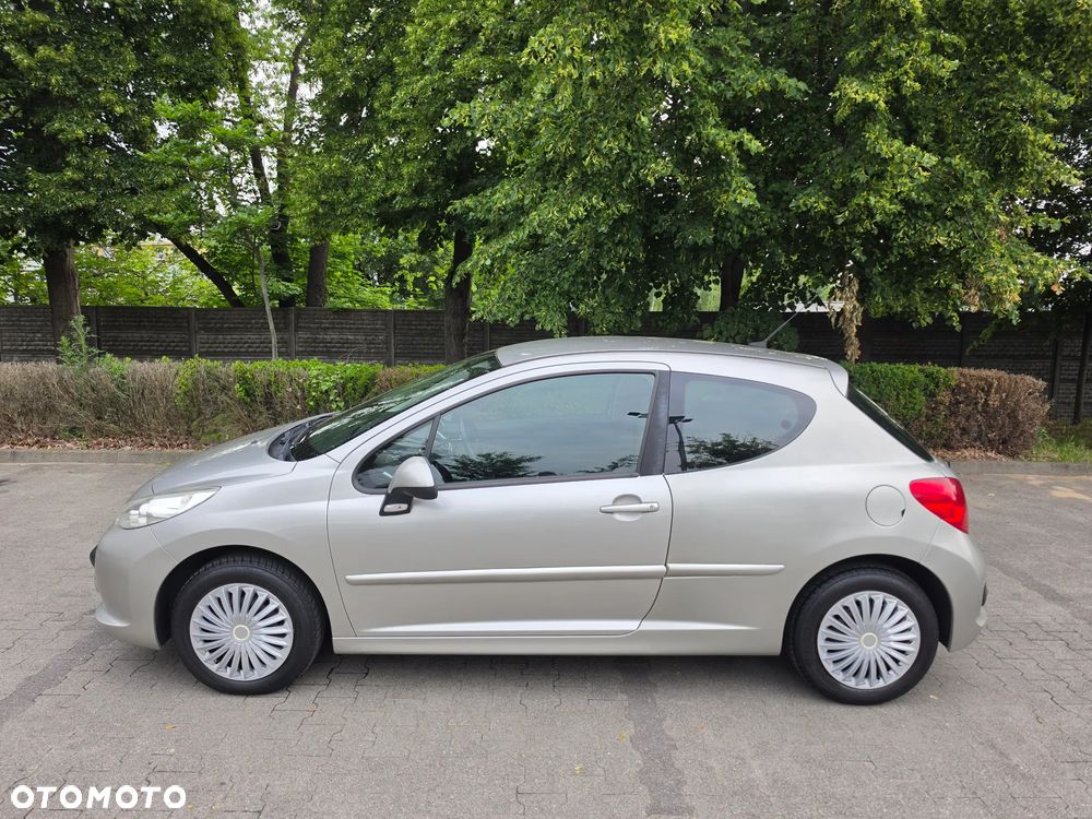 Peugeot 207 - 6